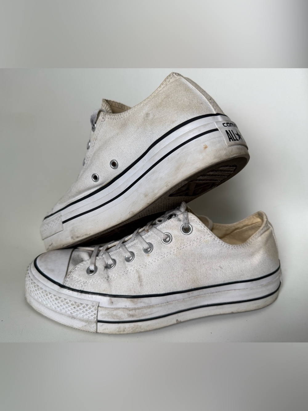Converse all star White Low-Top Canvas Sneakers for unisex platform